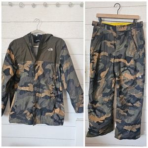 The North Face Boys Youth XL Jacket and Pants Set Camouflage